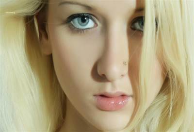 دراسة اجرتها منظمة الصحة العالمية .. الفتيات الشقراوات سوف ينقرضن عام 2200 عن الارض