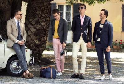 رجال ينافسون النساء في العناية بالمظهر