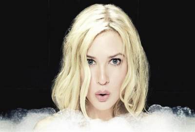 رغم أبتعادها عن الأضواء .. زيلويجر ترفع شعار "لا لمشاهد العري"