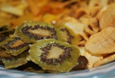 تجفيف الفواكه .. فن يتقنه السوريون