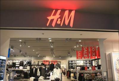 راي كاواكوبو تطرح تشكيلة خاصة لمتاجر «H&M»