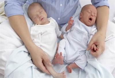 أم التوائم الثمانية تثير جدلا أخلاقيا في أمريكا