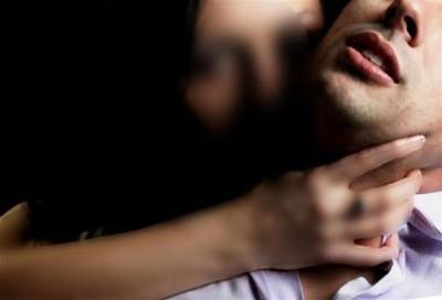 ثلاث سيدات يخطفن رجلاً ويغتصبنه لأربعة أيام متتالية