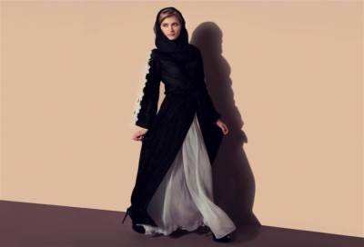 في أوقات الأزمات تعود المرأة إلى اللون الأسود