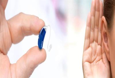 الأذن الإلكترونية .. حل مبتكر لعلاج ضعف السمع