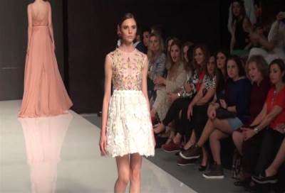 عرض أزياء في أربيل يثير إعجاب النساء .. وسخط الرجال