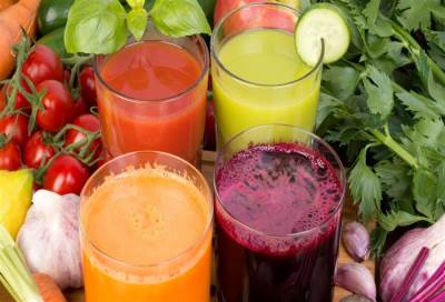 كأس من عصير الخضار يوميًا يخفض الوزن