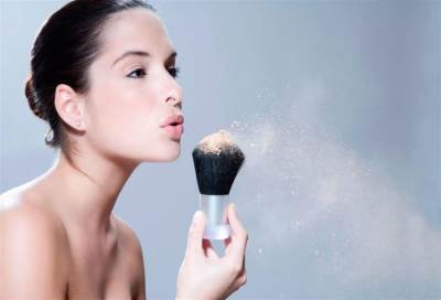 أفضل الاساليب التى يمارسها خبراء التجميل لتصوير أعلانات الماكياج