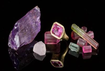 الأحجار الكريمة وقدرتها الروحانية فى العلاج