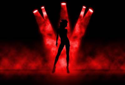 "حملة تعري" في أمريكا احتجاجاً على ربط الزلازل بملابس النساء