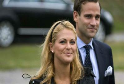 قصة حب عمرها 8 سنوات في القصر الملكي بالسويد تنهار بألفي دولار