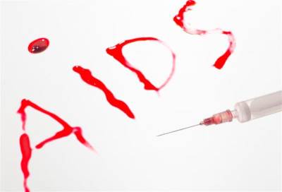 نساء في ألمانيا يعشن حياة مزدوجة .. ظاهرها منزل وكلب وباطنها «إيدز»