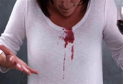 كيف يمكن إزالة بقع الدم من القماش؟