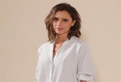 فى حفل توزيع الجوائز السنوية للعاملين في الصناعة ..  فيكتوريا بيهكام توصف بأنها «ملكة» الأزياء البريطانية