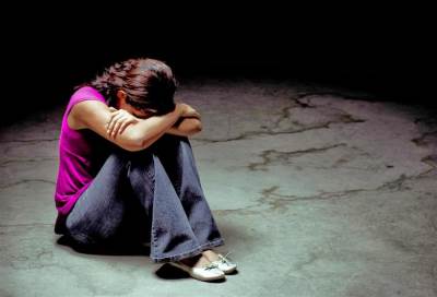 كيف نقي أطفالنا المراهقين شر إدمان أدوية السعال؟