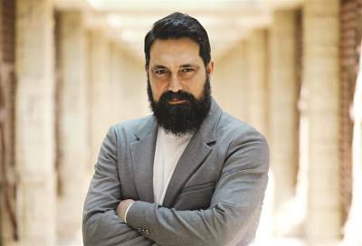 يحيى يخطب فعلاٌ فتاة "الحب الحقيقي" ويفضلها على عاصي وسمر