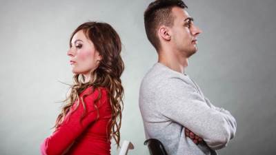 مجبرون غير مخيرين .. أشهر مواقف كذب الرجال علي النساء من واقع اعترافاتهم