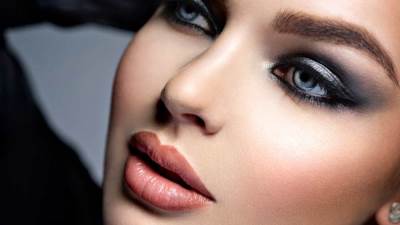 الجديد في اتجاهات مكياج خريف وشتاء 2011 