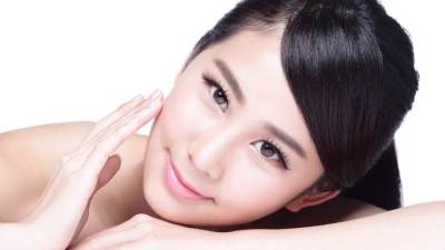 دليلك نحو بشرة أكثر كمالا