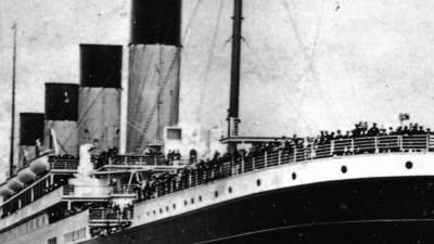 تكريم رجل انقذ امرأة من كارثة غرق الـ"تايتانك" بعد 100 عام!