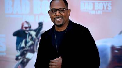 انفصال مارتن لورانس ينفصل عن زوجته بعد 17 عاما