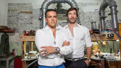 Amedeo تقدم لك باقة مجوهرات مدهشة من أحجار الكاميوس