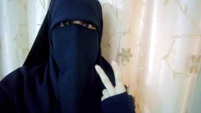 منع مسلمة من دخول جامعة بريطانية لرفضها خلع النقاب