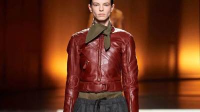 هل اشتقتِ إلى ارتداء الجلد .. تعالِ معنا فوراً