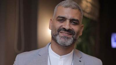 بالصور .. هانى عادل : "دور بنفسك" رسالة للعالم من أجل مصر