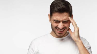 العلاقة بين الصداع والنظام الغذائي للإنسان