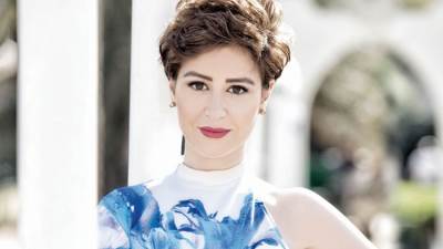 منة شلبي تنفي كتابة مقال سياسي ثابت بإحدى الصحف