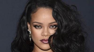 ريهانا لا تخون كريس براون مع دان كوك