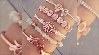 بالصور .. مجموعة من الاكسسوارات الملونة