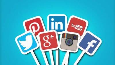 مستخدمو الإنترنت حول العالم يقضون ربع الوقت في متابعة مواقع التواصل الاجتماعي