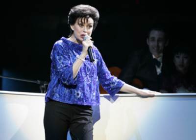 وفاة كريسي أمفليت المغنية الرئيسية بفريق Divinyls عن عمر يناهز 53 عاما