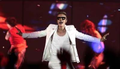 جاستين بيبر ينتقد من قبل جده