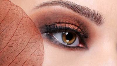 ظلال العيون الأزرق لـ "لوك" أكثر جاذبية‏