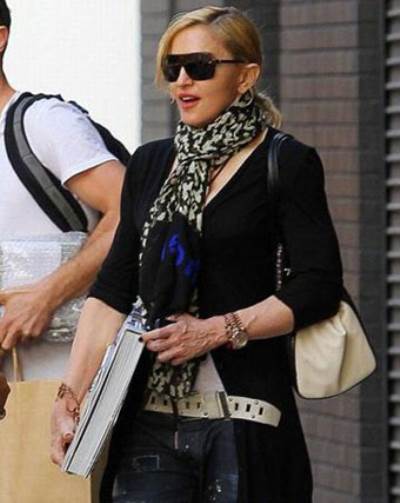 صور الباباراتزي تفضح مادونا