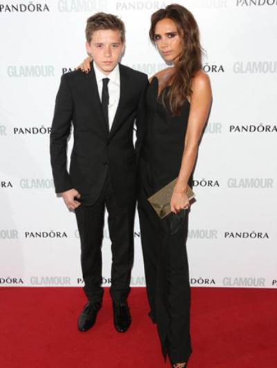 من هي الشخصية التي حصلت علي لقب "سيدة العقد" ؟