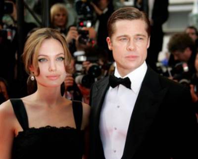 لماذا منعت أنجلينا جولي براد بيت من دعوة بعض أصدقاءه؟