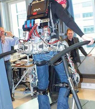 نظام يساعد المشلولين على المشي بالإشارات الدماغية