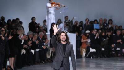 أخيرا .. ستيفان رولان يطلق خطه الجاهز