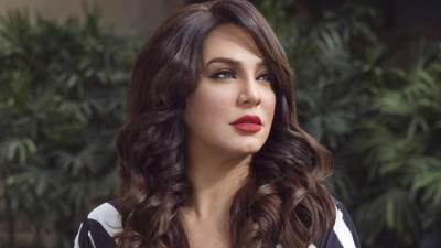 شاهد سلاف فواخرجي بلوك جديد وجاذبية طاغية في أنا والعسل