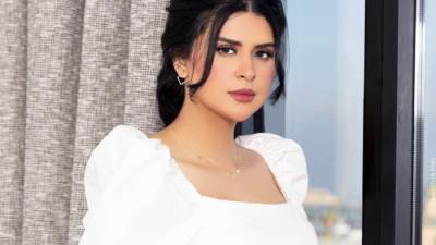 سلمى رشيد ترتدي الحجاب