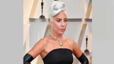 بالصور .. أكثر القبعات جنوناً التي تميزت بها ليدي جاجا!!