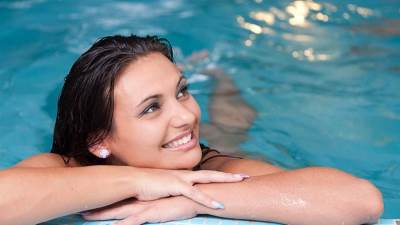 ممارسة التاي تشي داخل حمام السباحة .. فوائد عظيمة وآثار جمة !!