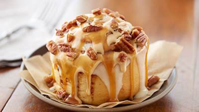 هل تعلمين أن تناول كعك القرفة يمكنه أن يفقدك بعضاً من وزنك؟!