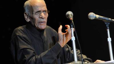 وفاة الشاعر المصري الكبير أحمد فؤاد نجم عن عمر يناهز 84 عاماً