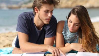 مدرب تنمية بشرية : "الفضول" المحرك الأول للمراهق نحو الحب