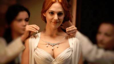 السلطانة هيام ستلد طفلتها تحت الماء